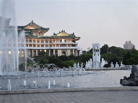  Dandong Dengta Parkı: Muhteşem Manzaraları ve Tarihi Anıları Keşfedin!