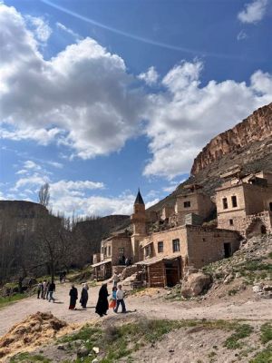  Heihe Wudaoquan Scenic Area: Gizemli Kaplıcalar ve Muhteşem Doğal Güzelliklerle Dolup Taşmış Bir Cennet!