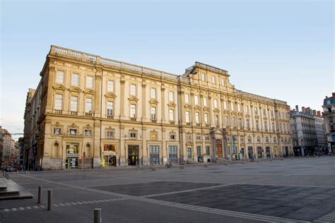  La Musée des Beaux-Arts de Lyon: Keşfedilmeyi Bekleyen Bir Sanat Hazinesi!