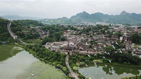  Qianyan Ancient Town Tarihi Evler ve Muhteşem Manzaralar!