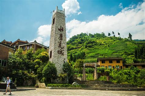  Yingxiu Ancient Town: Tarih ve Geleneklerle Dolu Bir Yolculuk!